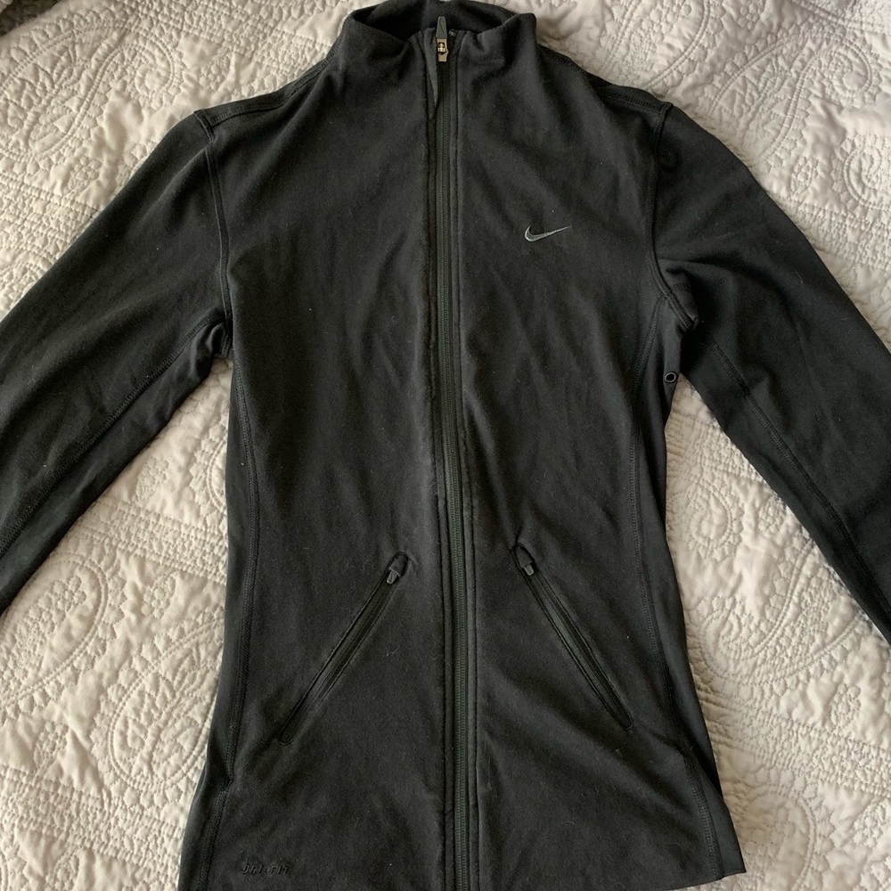 Nike dri-fit black zip up jacket